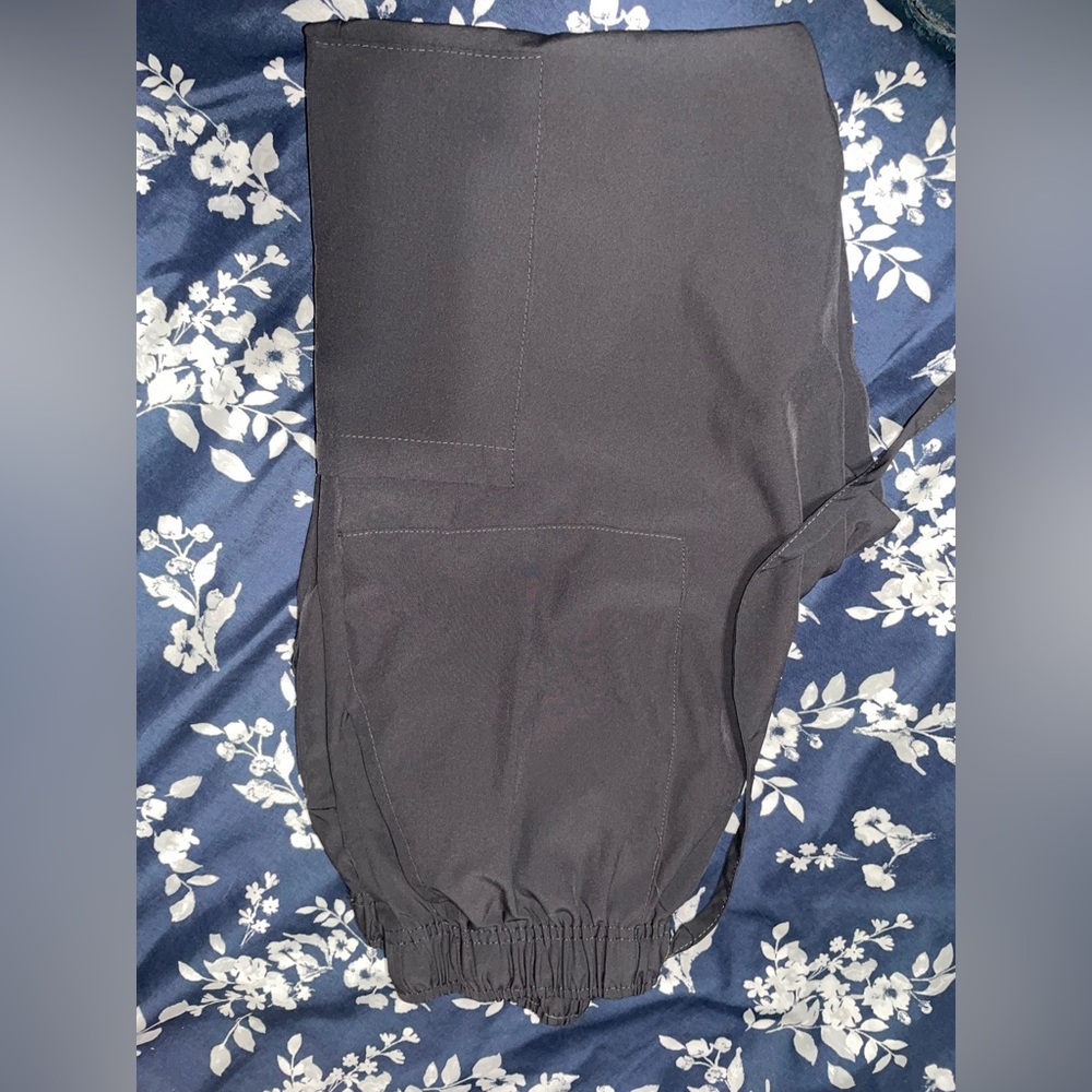 Heal wear scrub pants